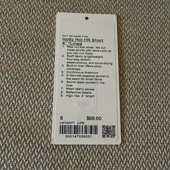 Lululemon hotty hot 4” size 8 - worn no more than a couple times - Picture 3 of 3